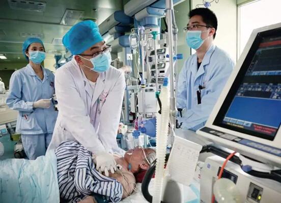 論ICU病房，對講機通信撐起救援“生命線”